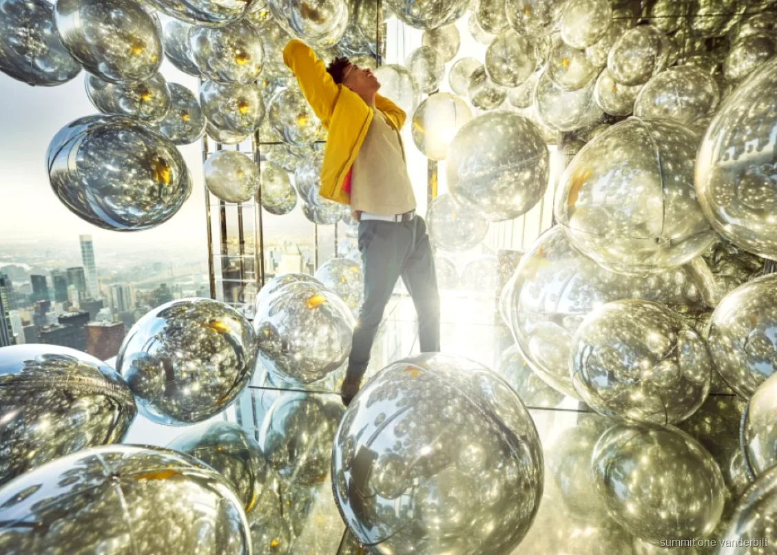 Piattaforma di vetro Levitation nell'osservatorio SUMMIT One Vanderbilt