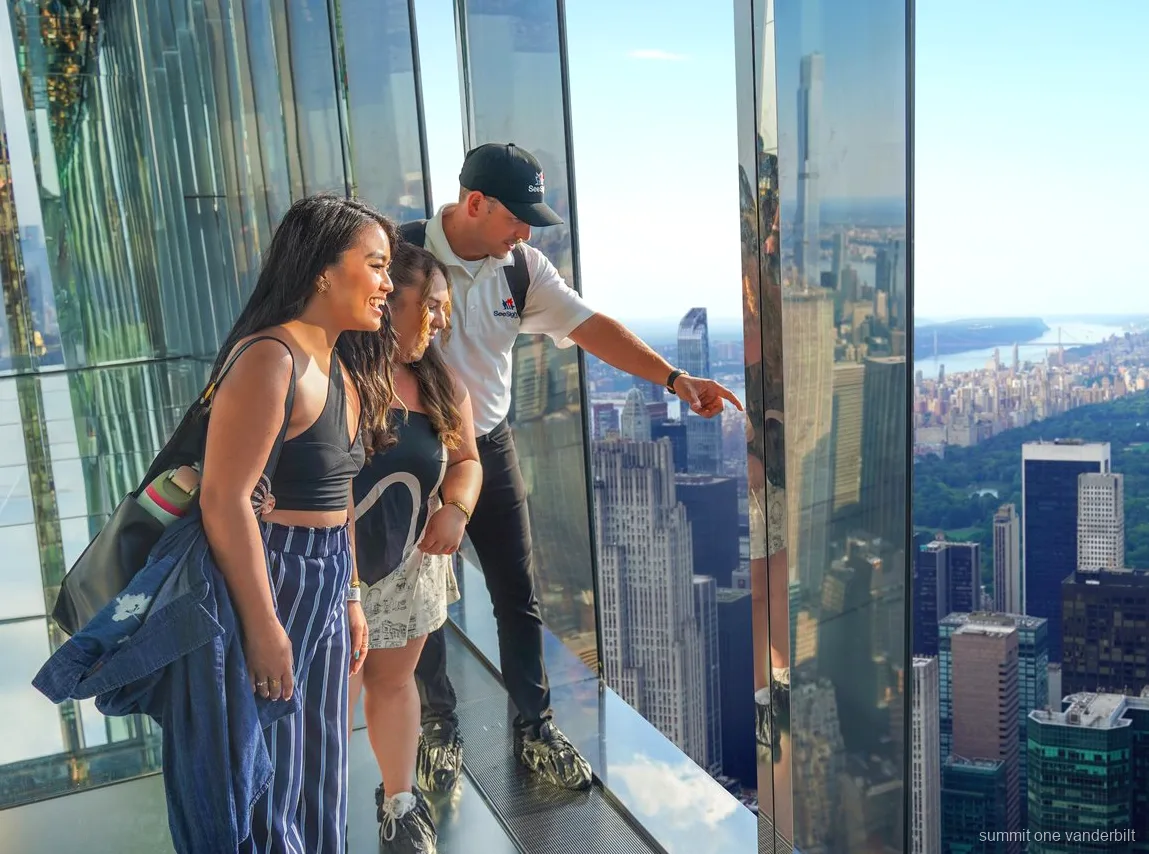 Vista do skyline a partir do mirante SUMMIT One Vanderbilt