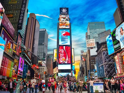Times Square Stopp der Midtown Tour mit SUMMIT One Vanderbilt Eintritt