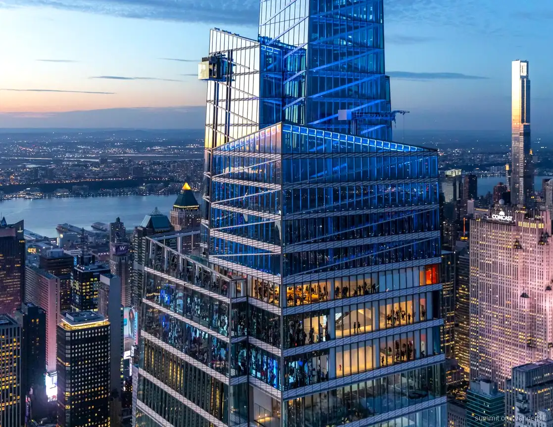 Utsikt över skyline från observationsdäcket SUMMIT One Vanderbilt